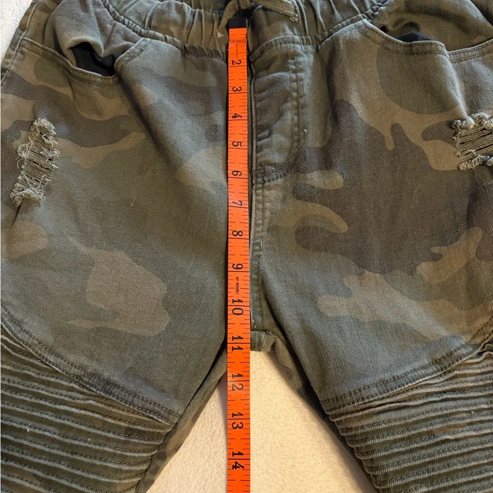 CARBON  Distressed Cotton Camo Drawstring Jogger Jeans with Metal Zipper Details - Picture 7 of 9